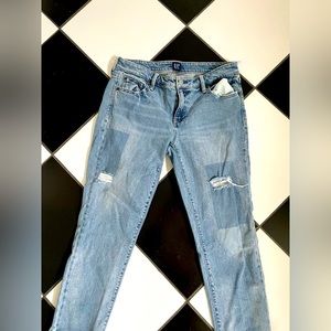 Gap distressed ankle Jean raw hem faded look